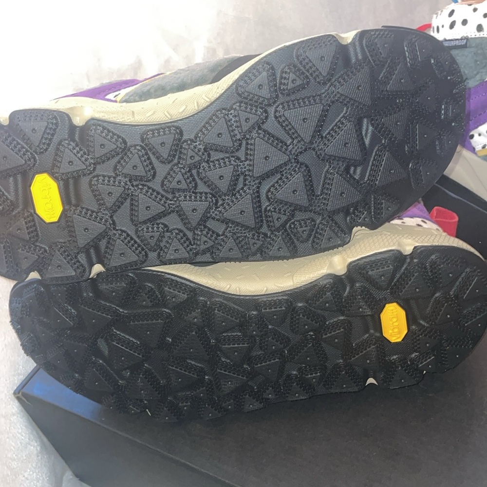 NWT Flower Mountain Womens Back Country Mid Suede & Pony Hair High Top Sneaker - Picture 12 of 14